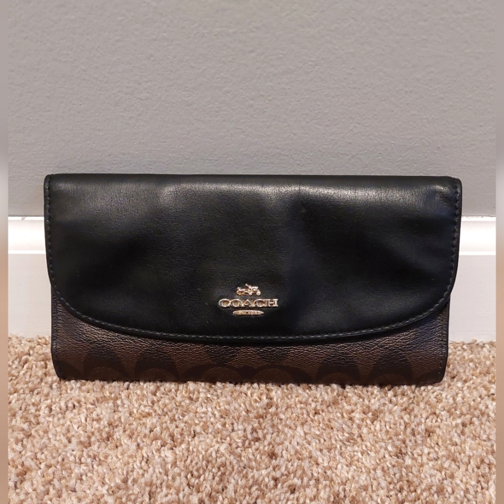 COACH Slim Trifold Wallet in Signature Coated Canvas
